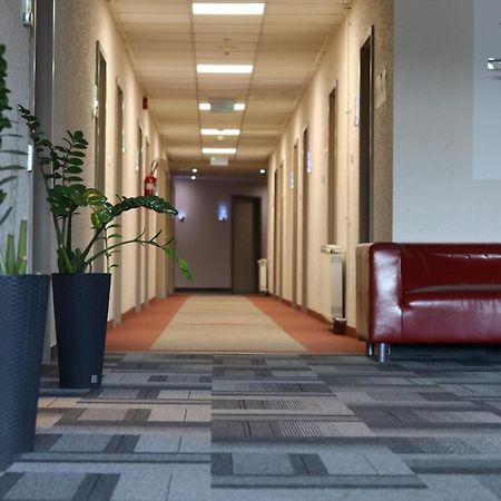 Only 15 Minutes To City Center, Free Secure Parking Budapest Luaran gambar
