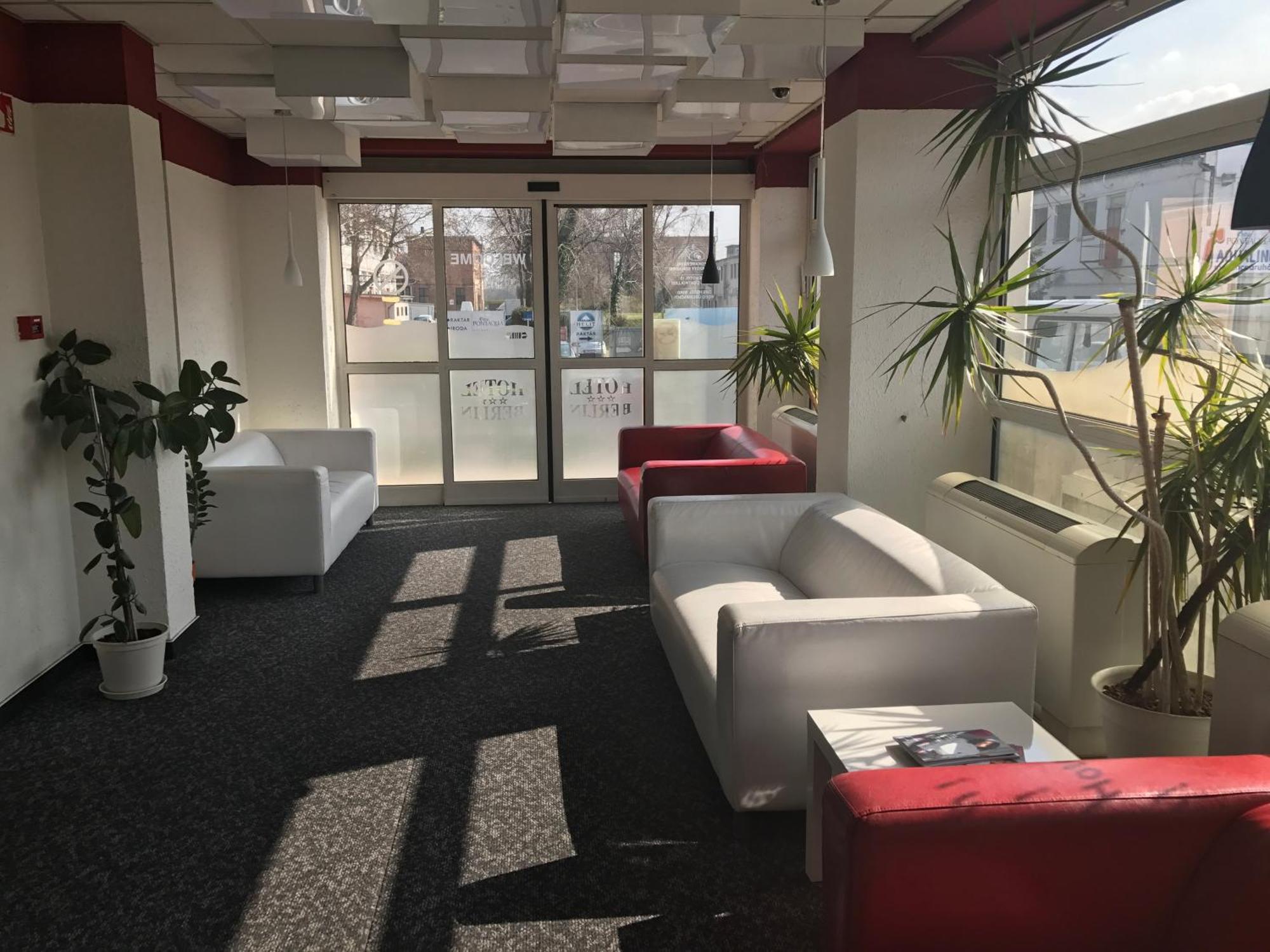Only 15 Minutes To City Center, Free Secure Parking Budapest Luaran gambar